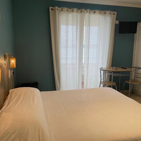 Au Tapis De Sable Hotel Saint-Cyr-sur-Mer Ngoại thất bức ảnh