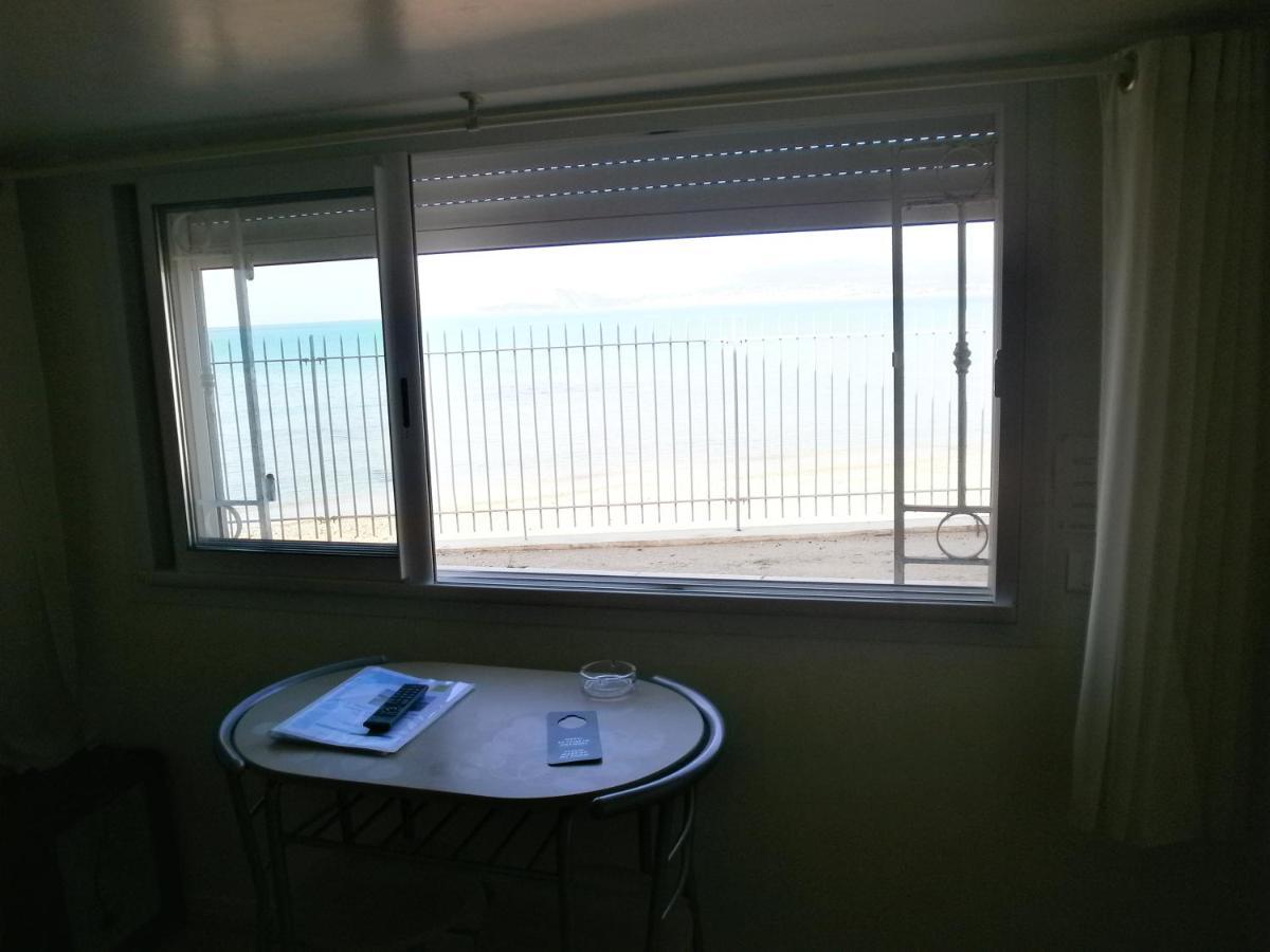 Au Tapis De Sable Hotel Saint-Cyr-sur-Mer Phòng bức ảnh
