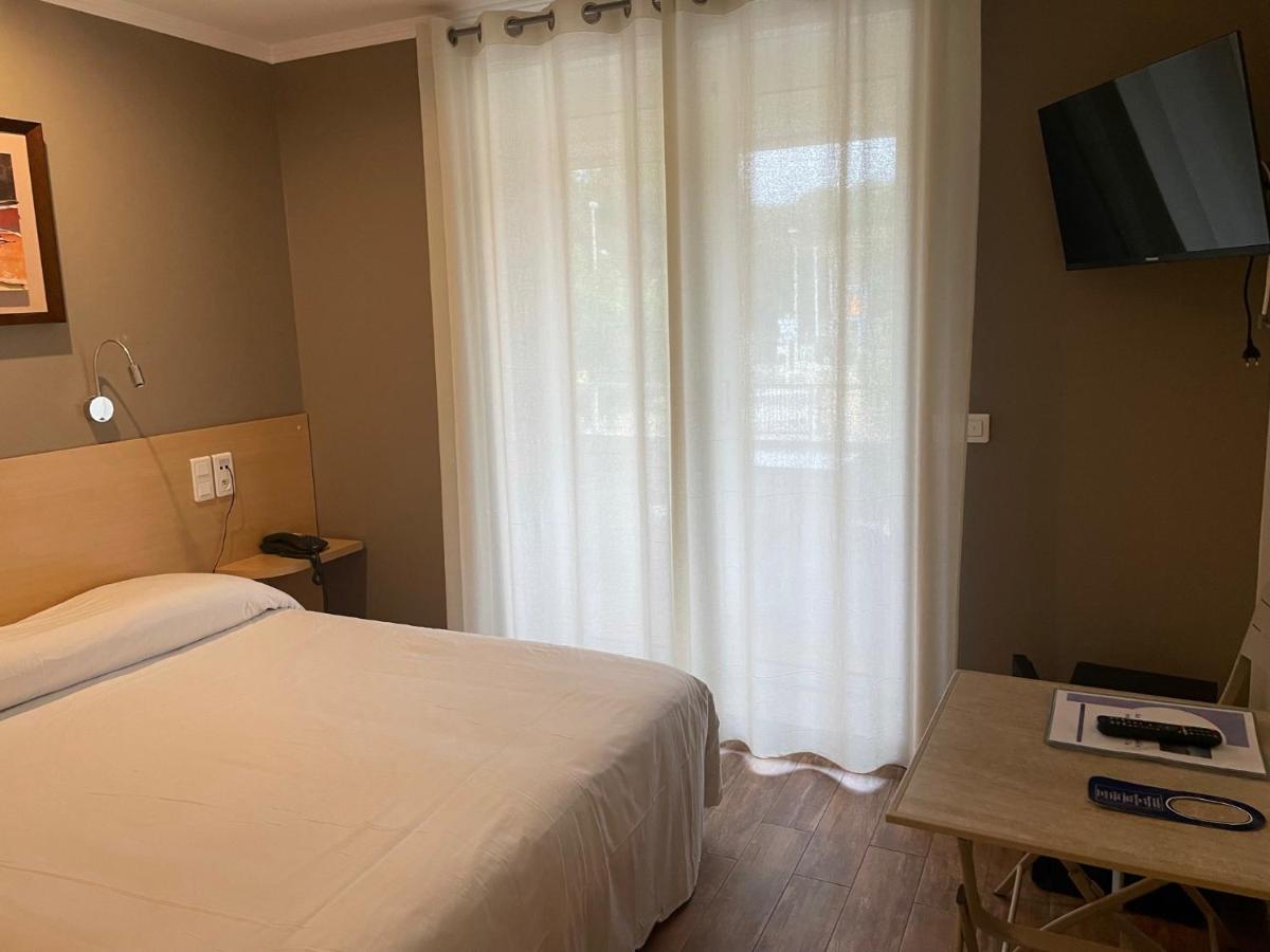 Au Tapis De Sable Hotel Saint-Cyr-sur-Mer Ngoại thất bức ảnh