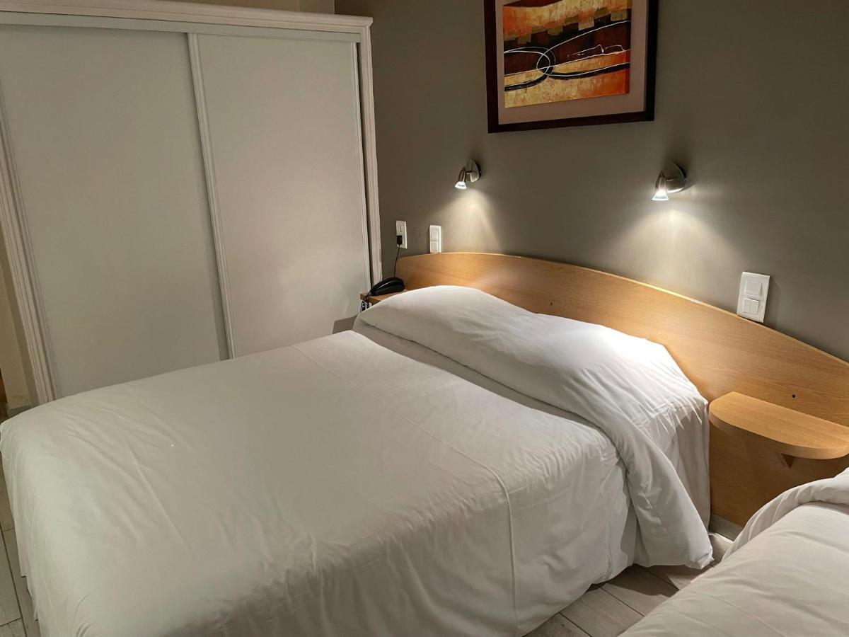 Au Tapis De Sable Hotel Saint-Cyr-sur-Mer Ngoại thất bức ảnh