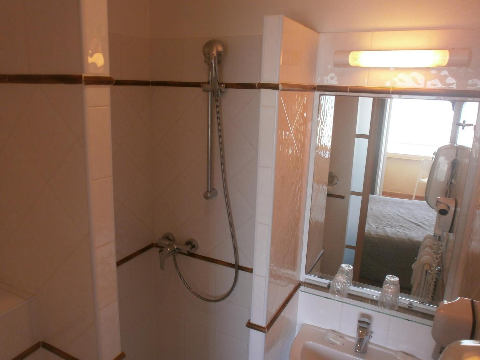Au Tapis De Sable Hotel Saint-Cyr-sur-Mer Phòng bức ảnh